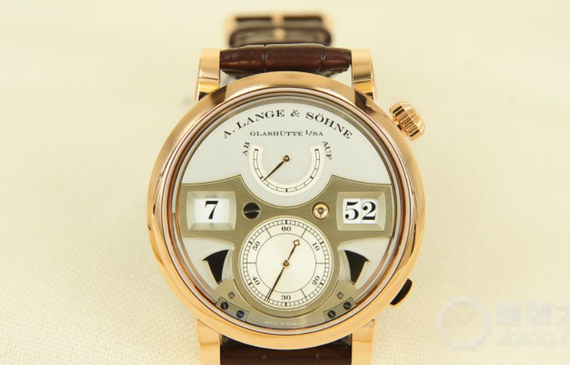 朗格眾多正式錶款中，“貓頭鷹”繫列最有意思的一個繫列之一